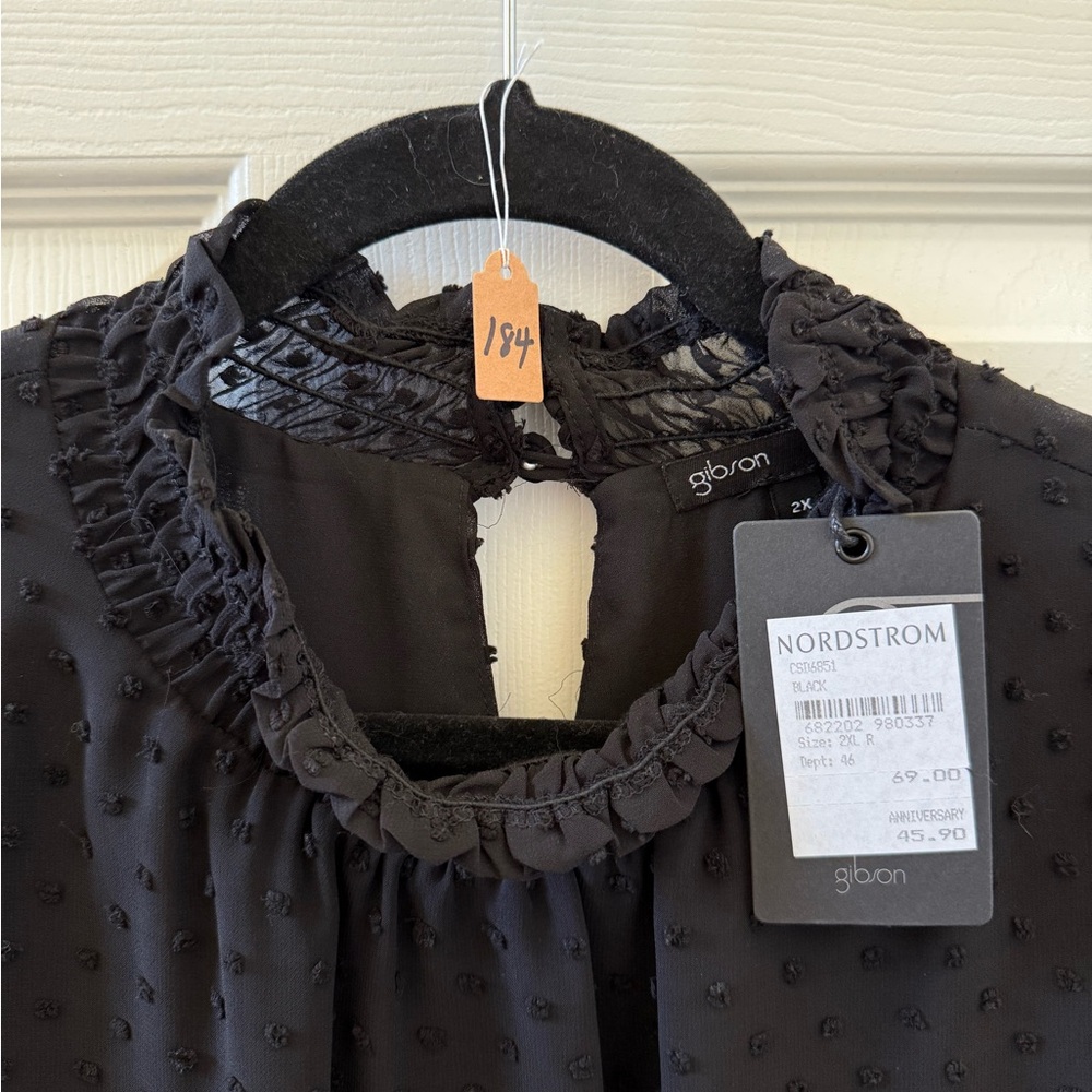Gibson Black Textured Women's Blouse - Picture 2 of 6